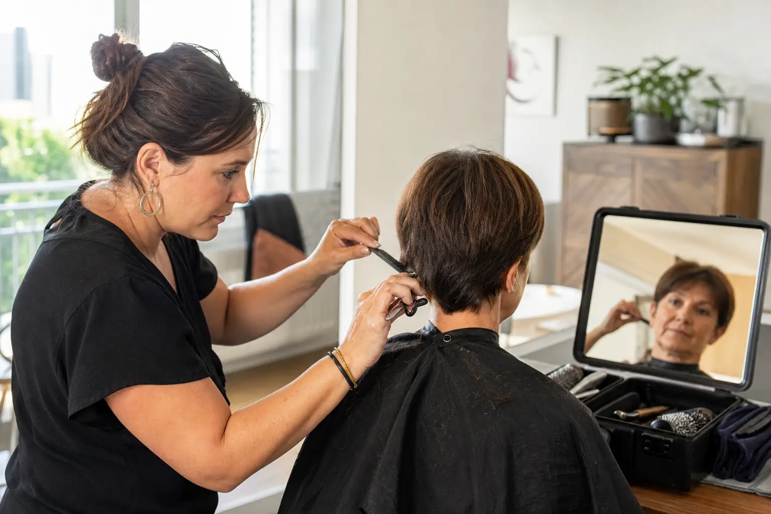 Coiffeuse à domicile Floirac : réussir son activité locale